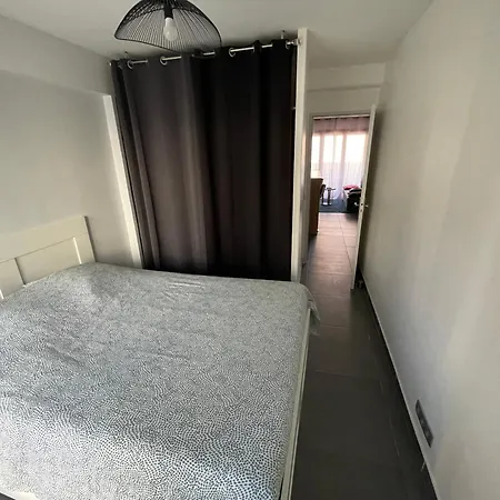 Appartement Moderne Face Gare St Charles Marseille Exterior photo